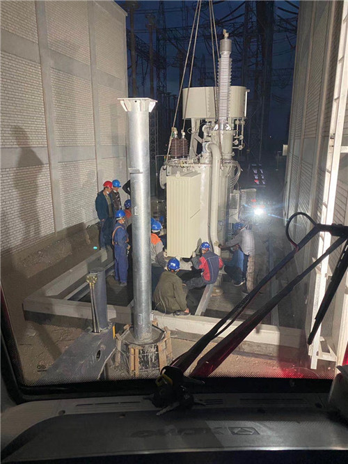 界首市建筑工程类吊车租用介绍